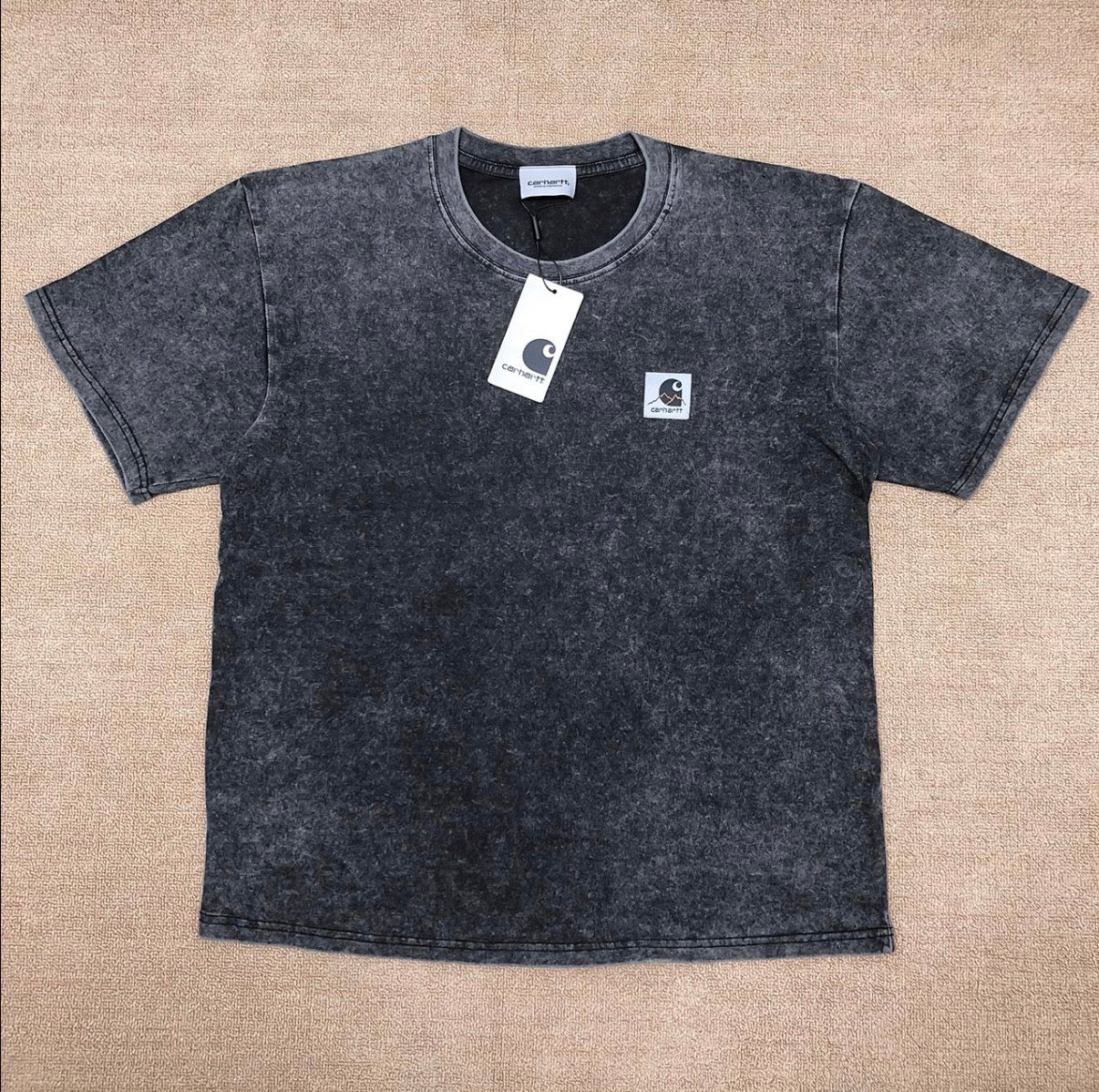Camiseta Carhartt Efecto Desgastado – Logo Patch