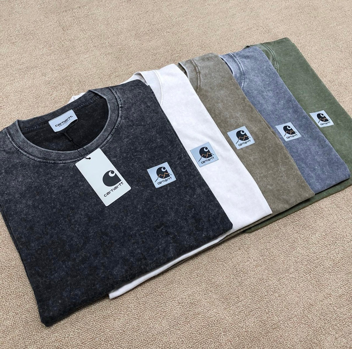 Camiseta Carhartt Efecto Desgastado – Logo Patch
