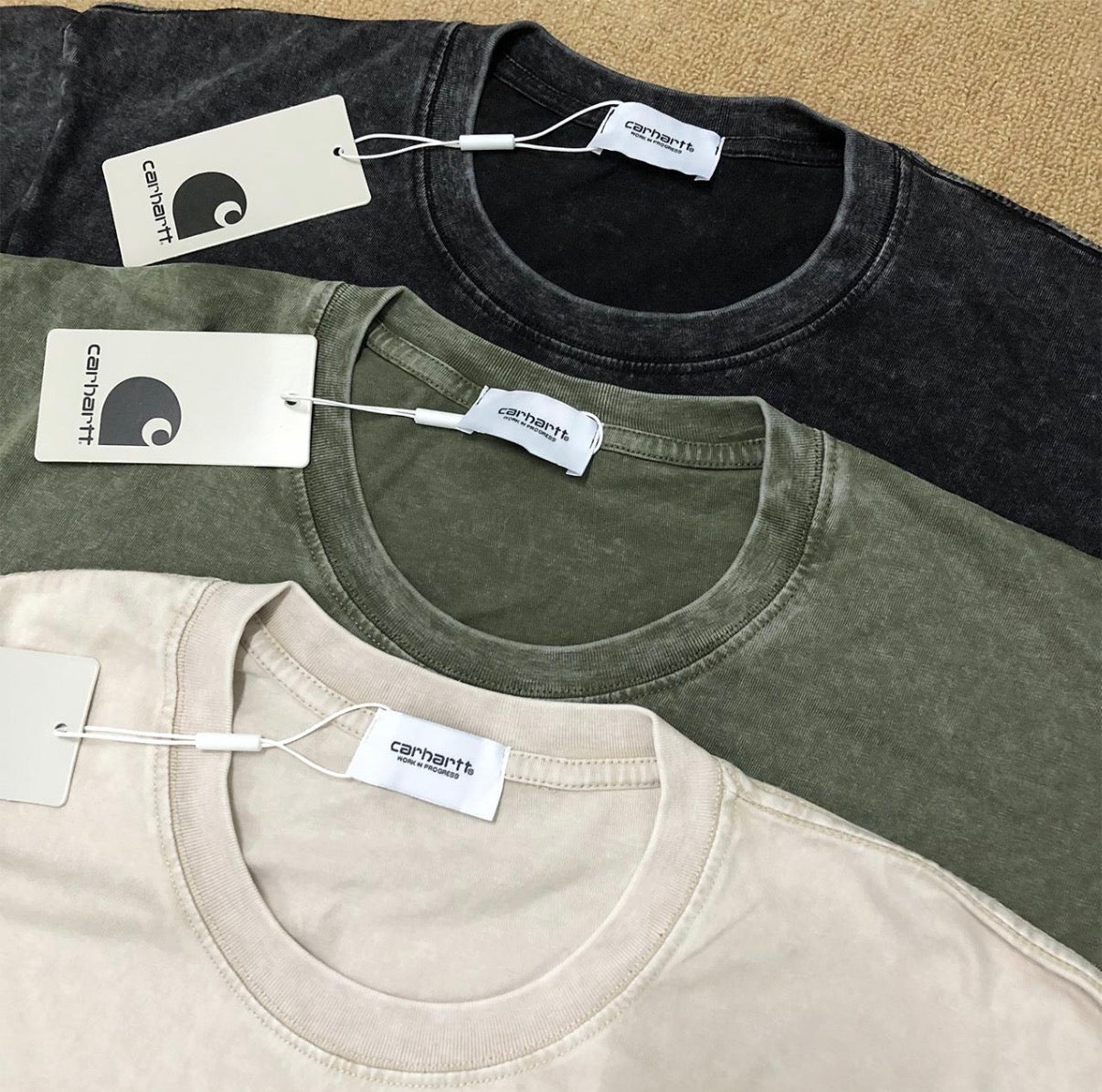 Camiseta Carhartt Efecto Desgastado – Logo Patch
