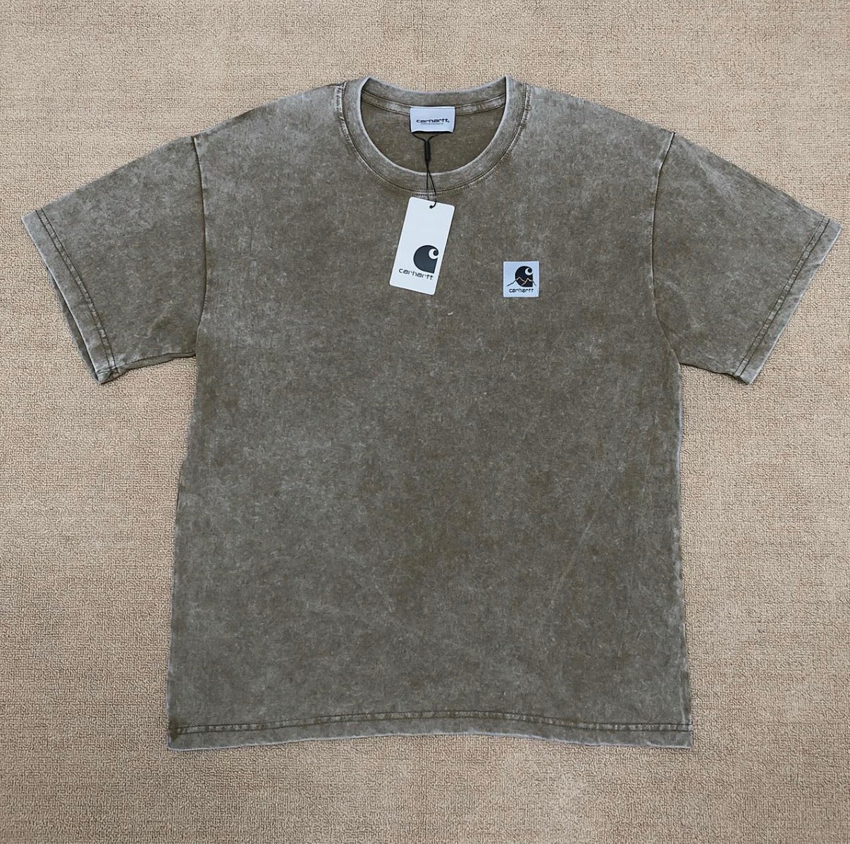 Camiseta Carhartt Efecto Desgastado – Logo Patch